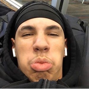 Meet your Posher, Johnnie